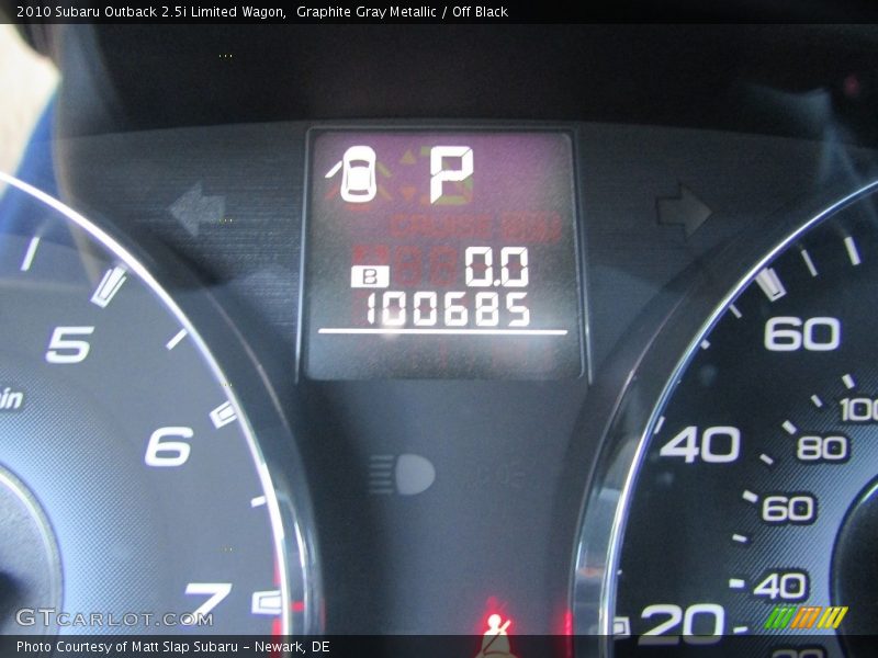 Graphite Gray Metallic / Off Black 2010 Subaru Outback 2.5i Limited Wagon