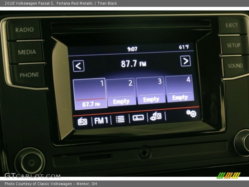 Fortana Red Metallic / Titan Black 2018 Volkswagen Passat S