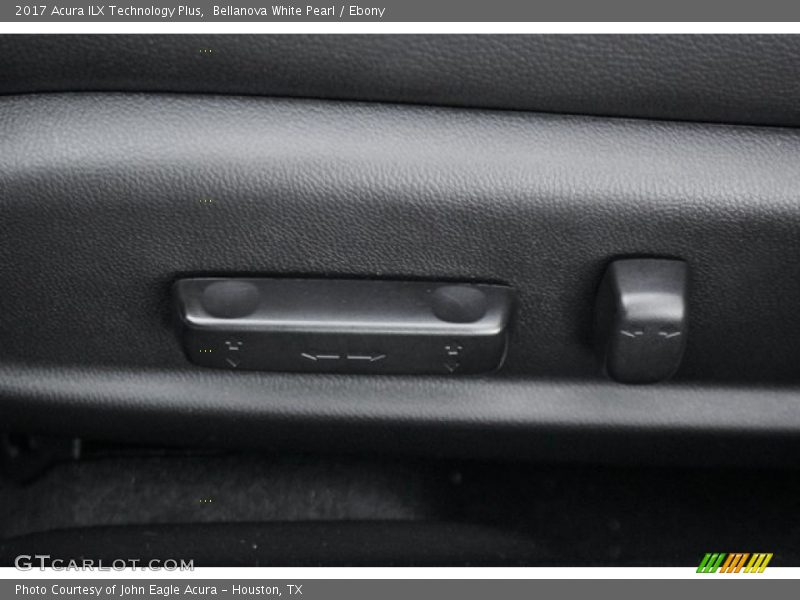 Bellanova White Pearl / Ebony 2017 Acura ILX Technology Plus