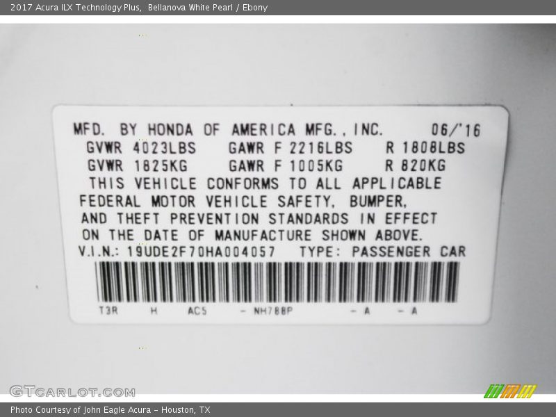 Bellanova White Pearl / Ebony 2017 Acura ILX Technology Plus