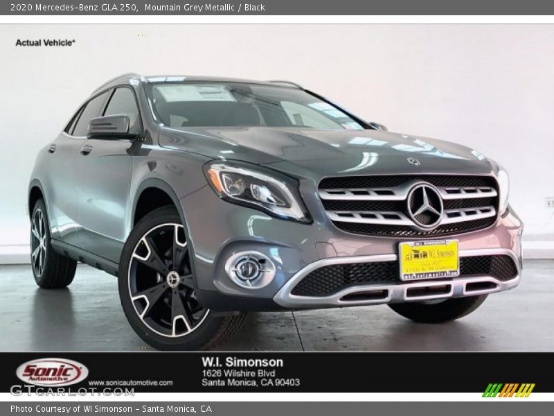 Mountain Grey Metallic / Black 2020 Mercedes-Benz GLA 250