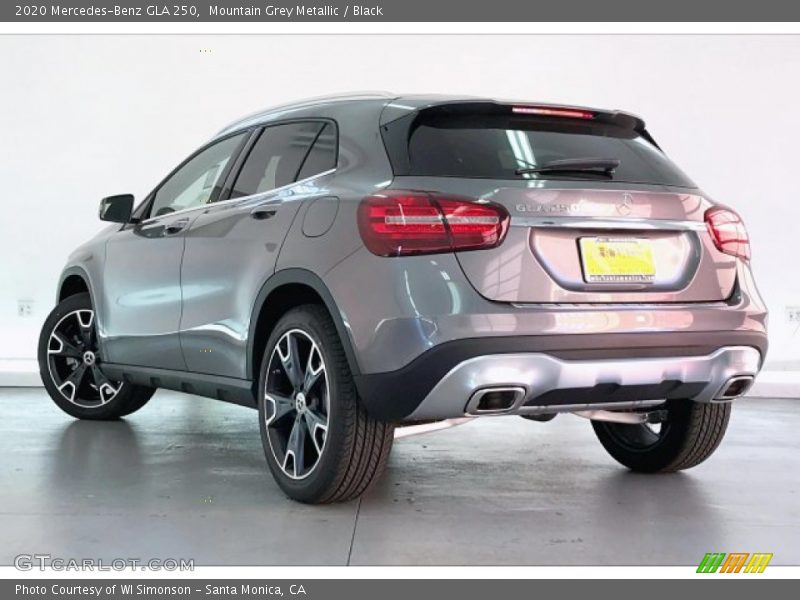 Mountain Grey Metallic / Black 2020 Mercedes-Benz GLA 250