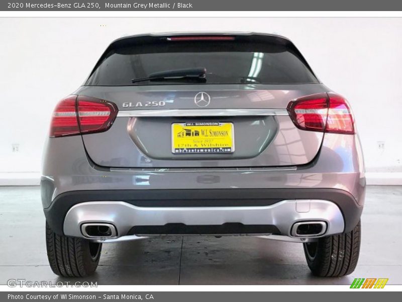 Mountain Grey Metallic / Black 2020 Mercedes-Benz GLA 250