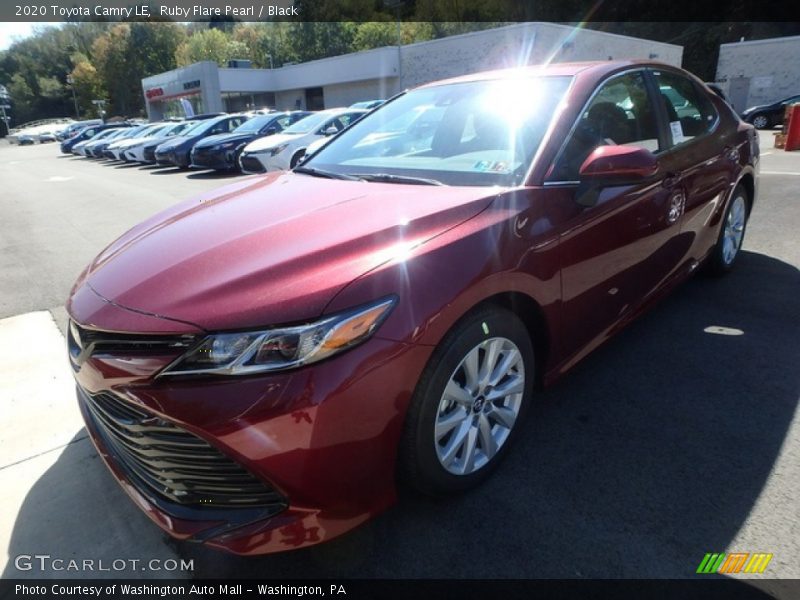 Ruby Flare Pearl / Black 2020 Toyota Camry LE