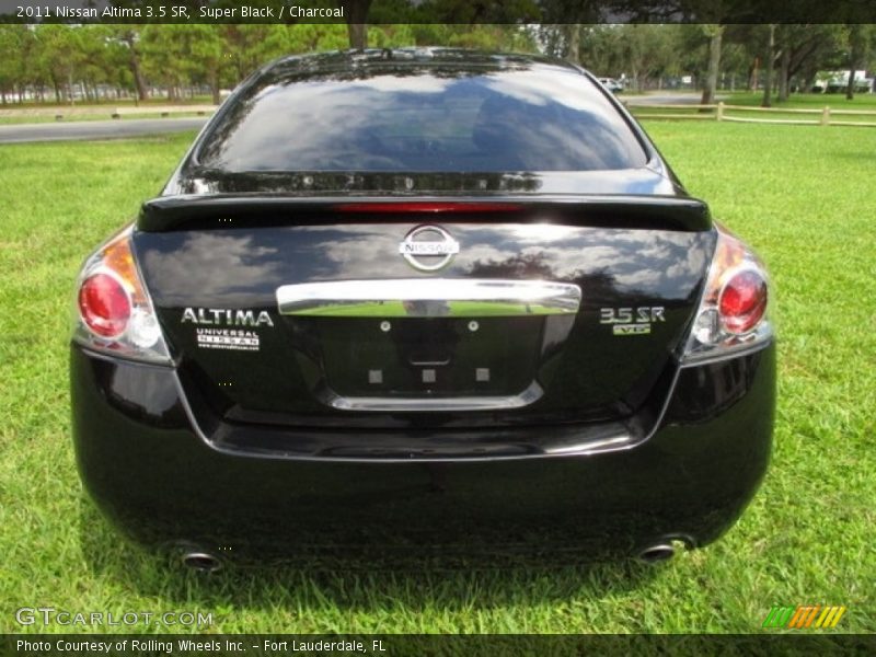 Super Black / Charcoal 2011 Nissan Altima 3.5 SR
