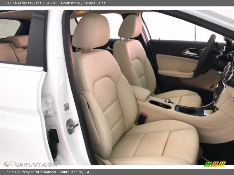 Polar White / Sahara Beige 2020 Mercedes-Benz GLA 250