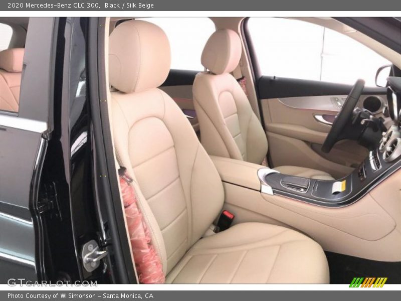 Black / Silk Beige 2020 Mercedes-Benz GLC 300