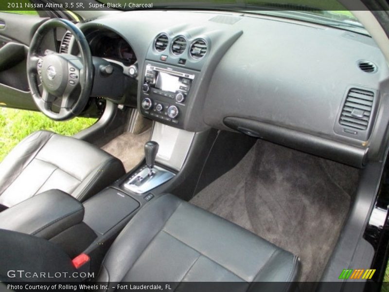Super Black / Charcoal 2011 Nissan Altima 3.5 SR