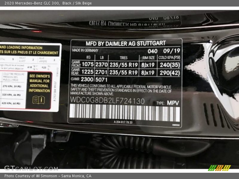 Black / Silk Beige 2020 Mercedes-Benz GLC 300