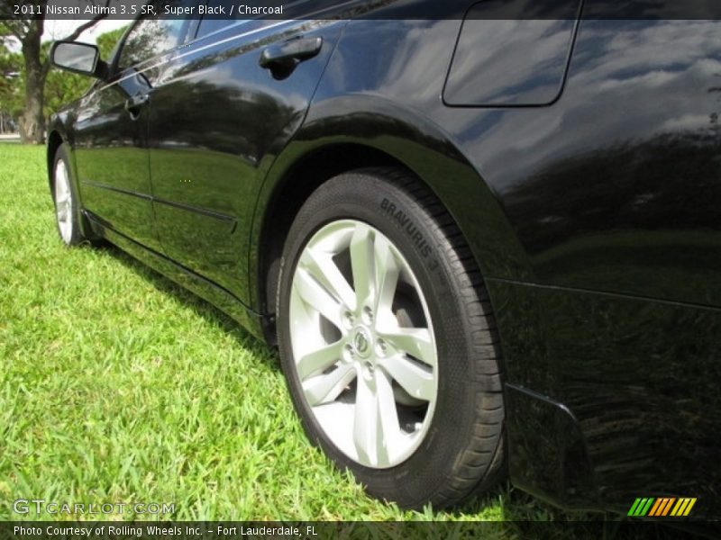 Super Black / Charcoal 2011 Nissan Altima 3.5 SR