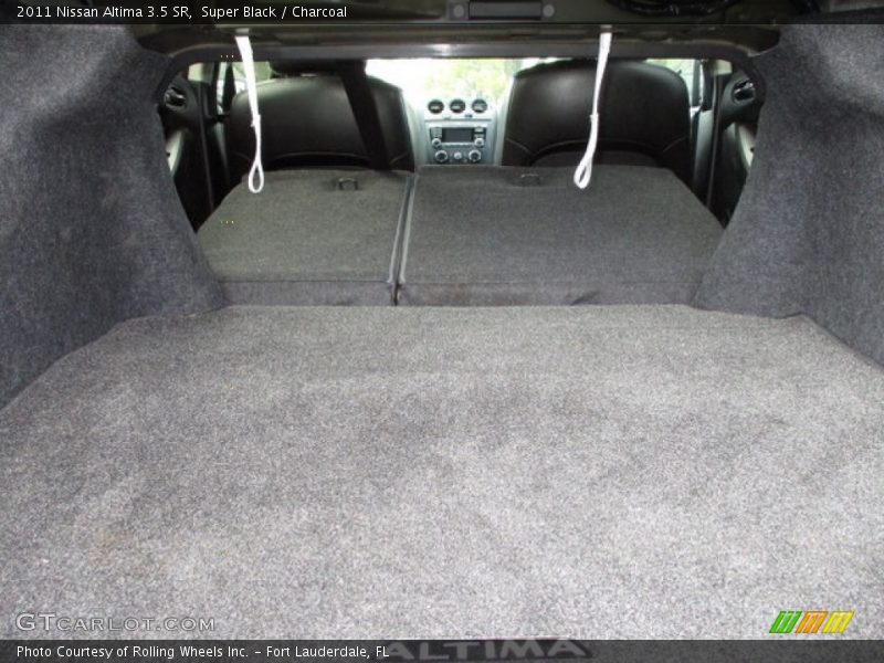 Super Black / Charcoal 2011 Nissan Altima 3.5 SR