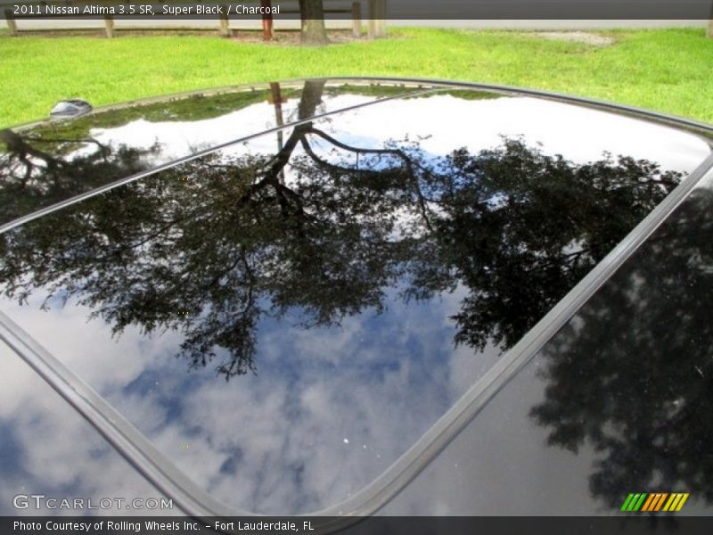 Super Black / Charcoal 2011 Nissan Altima 3.5 SR