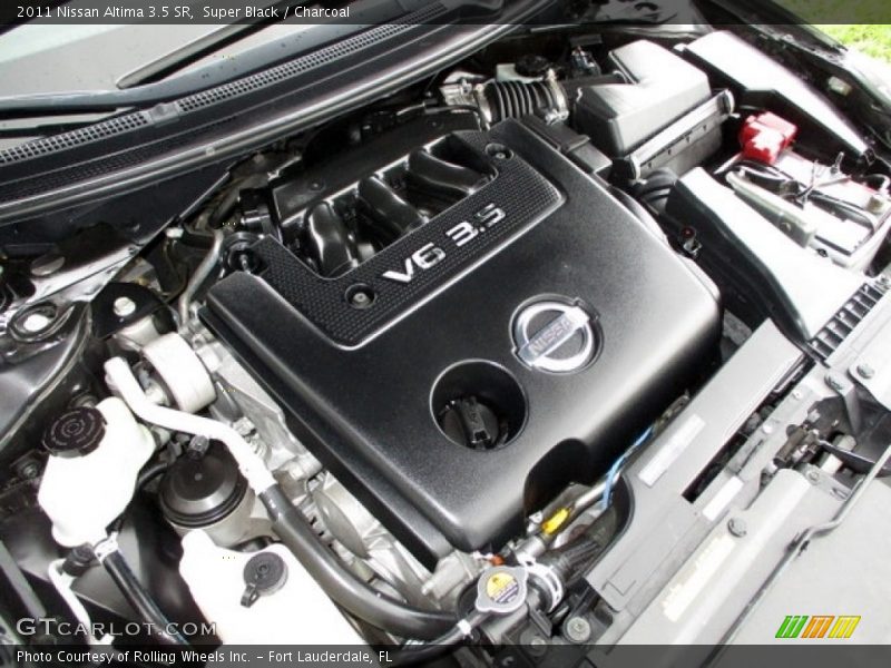 Super Black / Charcoal 2011 Nissan Altima 3.5 SR