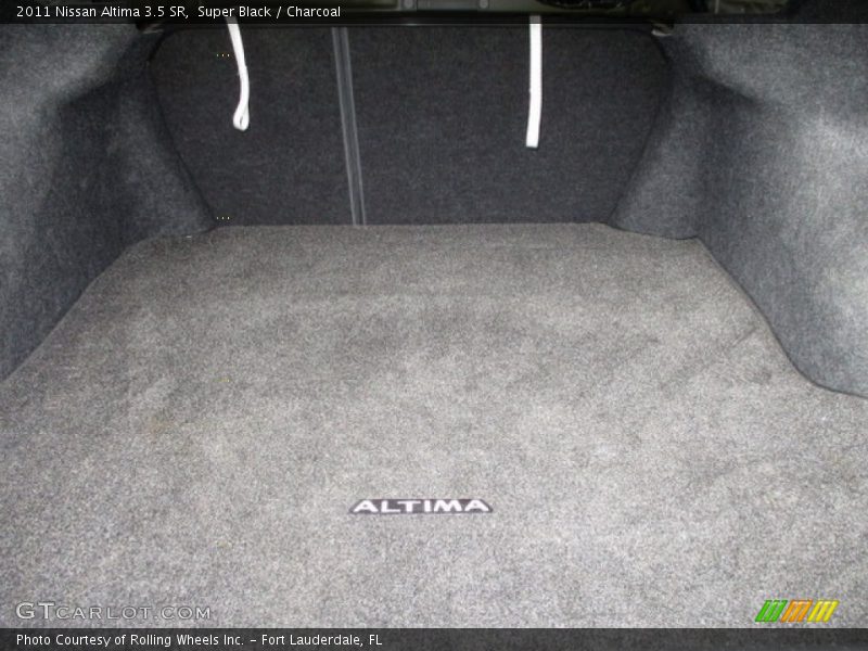 Super Black / Charcoal 2011 Nissan Altima 3.5 SR