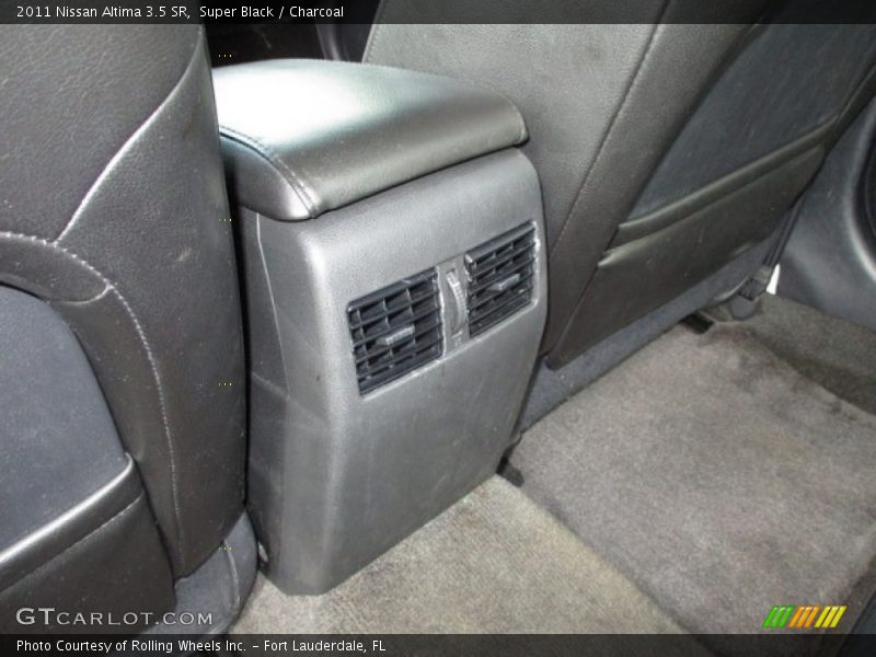 Super Black / Charcoal 2011 Nissan Altima 3.5 SR