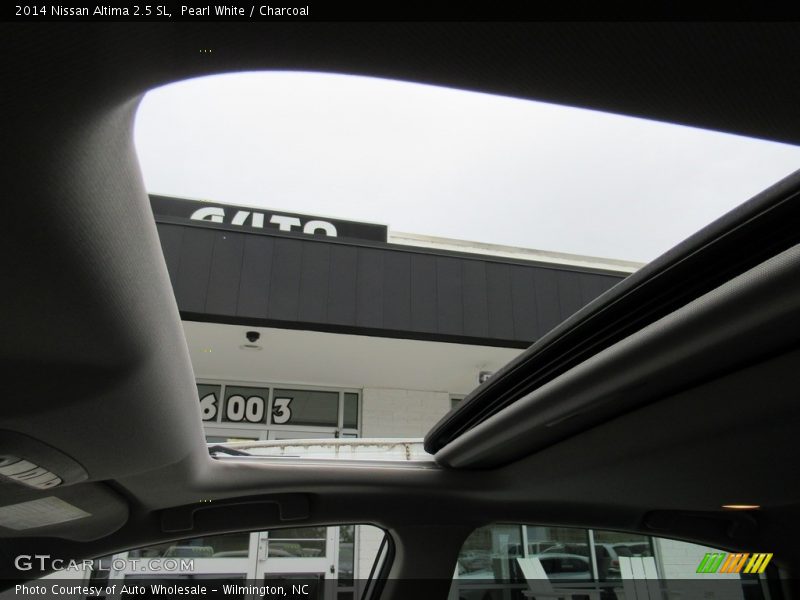 Pearl White / Charcoal 2014 Nissan Altima 2.5 SL