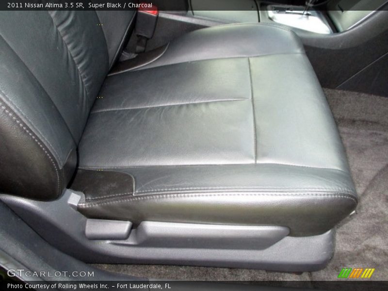 Super Black / Charcoal 2011 Nissan Altima 3.5 SR