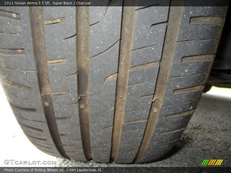 Super Black / Charcoal 2011 Nissan Altima 3.5 SR