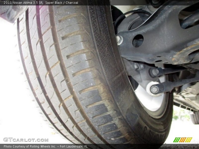 Super Black / Charcoal 2011 Nissan Altima 3.5 SR
