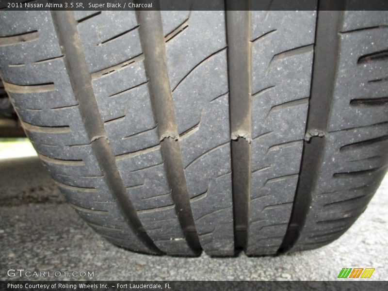 Super Black / Charcoal 2011 Nissan Altima 3.5 SR