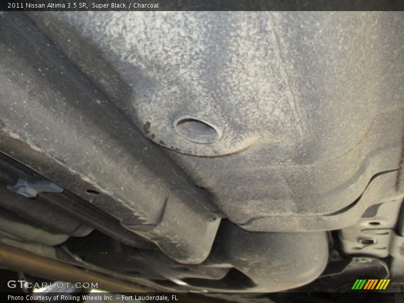 Super Black / Charcoal 2011 Nissan Altima 3.5 SR