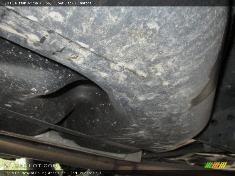 Super Black / Charcoal 2011 Nissan Altima 3.5 SR