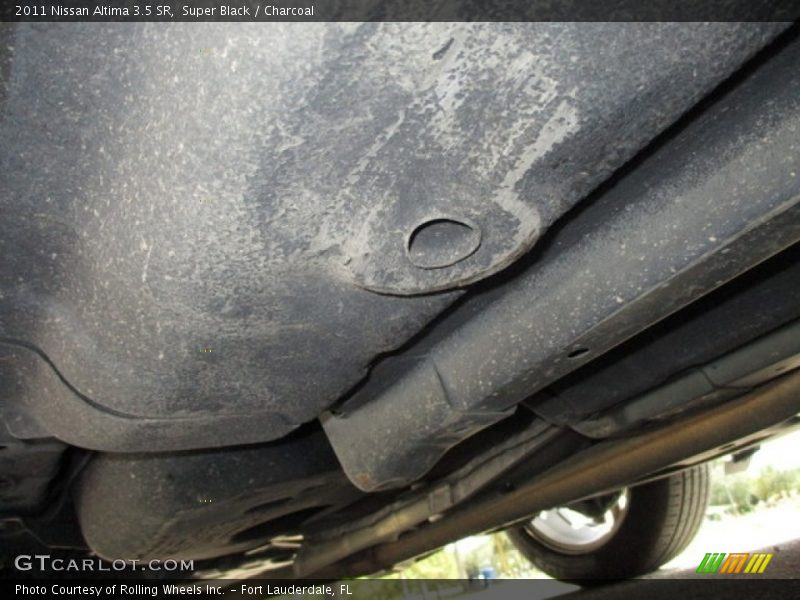 Super Black / Charcoal 2011 Nissan Altima 3.5 SR