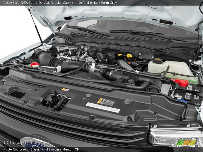 Oxford White / Earth Gray 2019 Ford F250 Super Duty XL Regular Cab 4x4