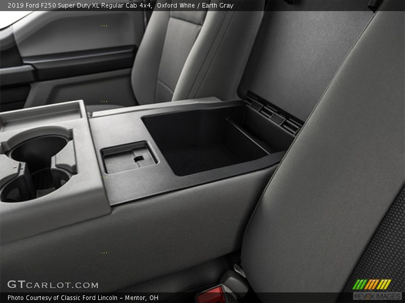 Oxford White / Earth Gray 2019 Ford F250 Super Duty XL Regular Cab 4x4