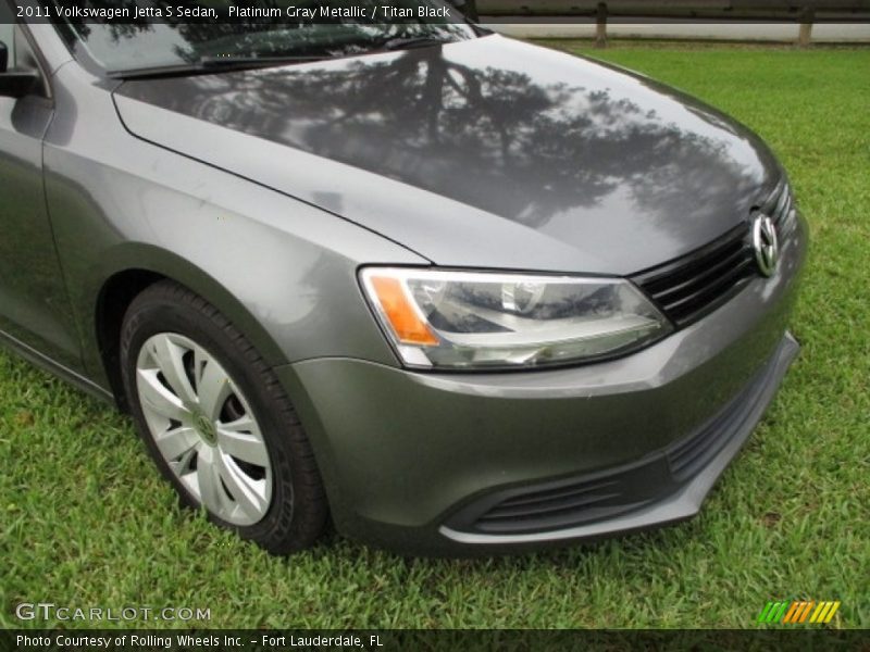 Platinum Gray Metallic / Titan Black 2011 Volkswagen Jetta S Sedan