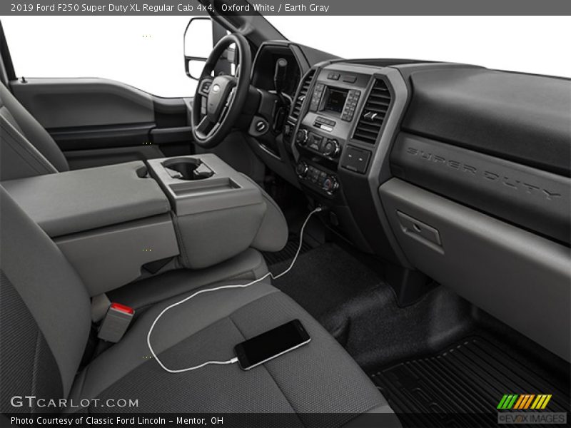 Oxford White / Earth Gray 2019 Ford F250 Super Duty XL Regular Cab 4x4