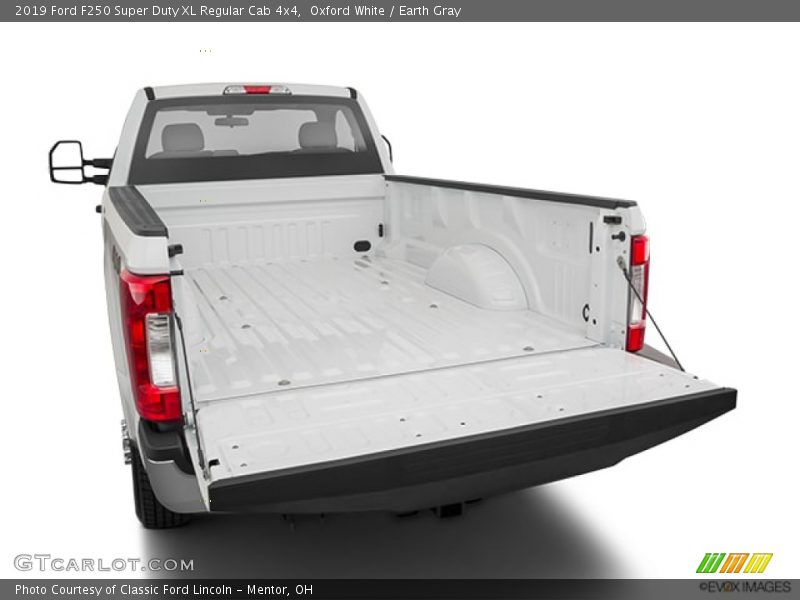 Oxford White / Earth Gray 2019 Ford F250 Super Duty XL Regular Cab 4x4
