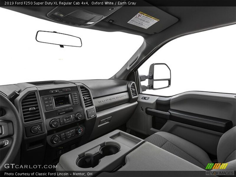 Oxford White / Earth Gray 2019 Ford F250 Super Duty XL Regular Cab 4x4