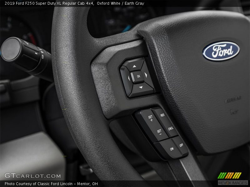 Oxford White / Earth Gray 2019 Ford F250 Super Duty XL Regular Cab 4x4