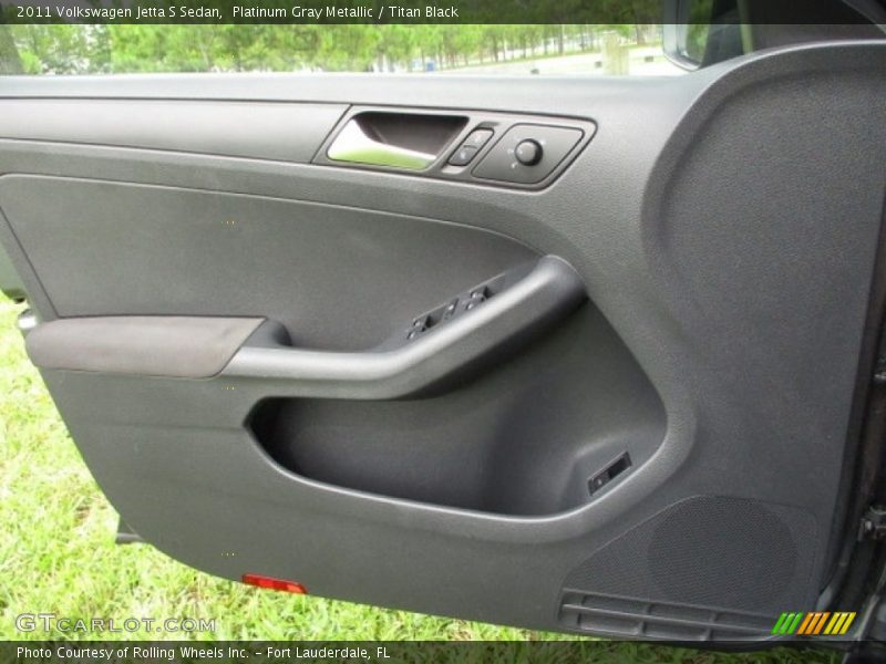 Platinum Gray Metallic / Titan Black 2011 Volkswagen Jetta S Sedan