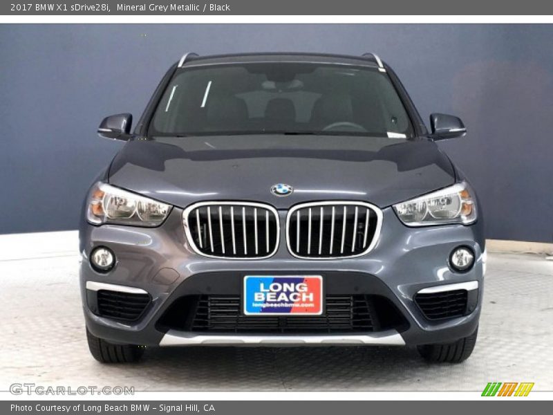 Mineral Grey Metallic / Black 2017 BMW X1 sDrive28i