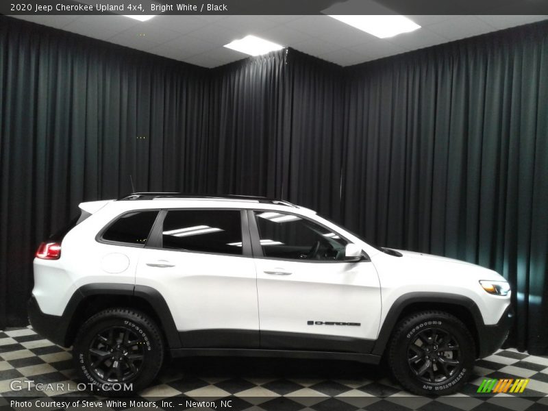 Bright White / Black 2020 Jeep Cherokee Upland 4x4