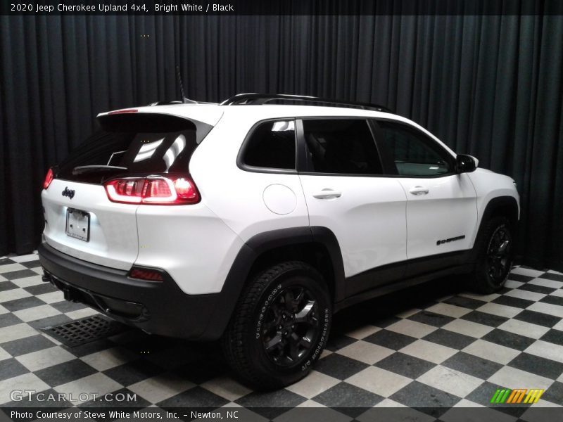 Bright White / Black 2020 Jeep Cherokee Upland 4x4