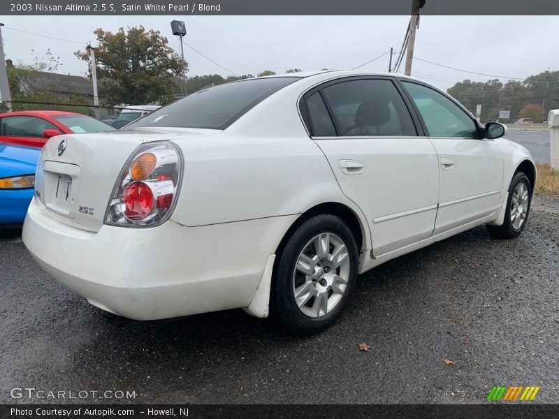 Satin White Pearl / Blond 2003 Nissan Altima 2.5 S