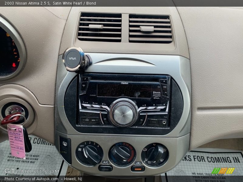 Satin White Pearl / Blond 2003 Nissan Altima 2.5 S