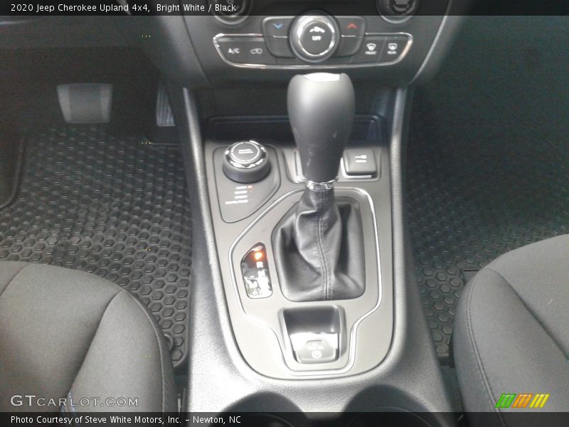 Bright White / Black 2020 Jeep Cherokee Upland 4x4