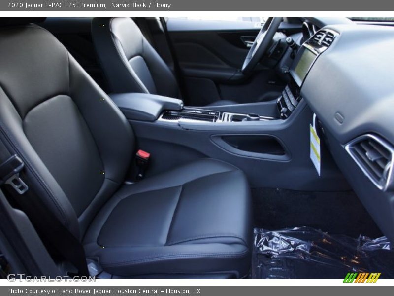 Narvik Black / Ebony 2020 Jaguar F-PACE 25t Premium
