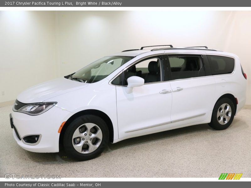 Bright White / Black/Alloy 2017 Chrysler Pacifica Touring L Plus