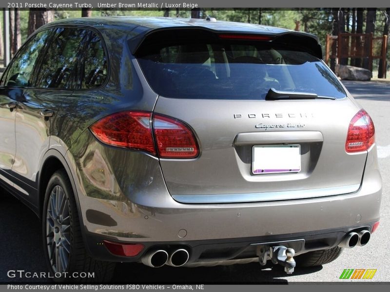 Umber Brown Metallic / Luxor Beige 2011 Porsche Cayenne Turbo