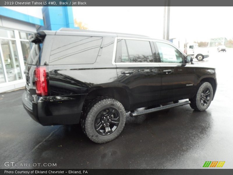 Black / Jet Black 2019 Chevrolet Tahoe LS 4WD