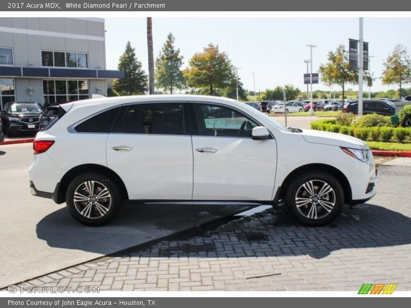 White Diamond Pearl / Parchment 2017 Acura MDX