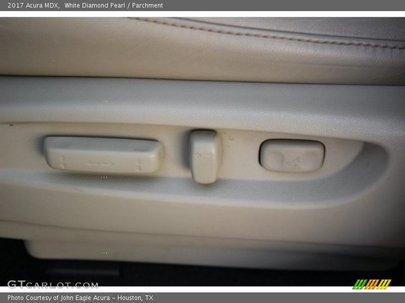 White Diamond Pearl / Parchment 2017 Acura MDX