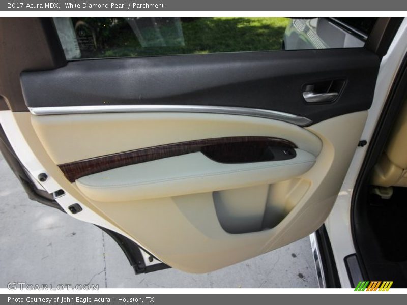 White Diamond Pearl / Parchment 2017 Acura MDX