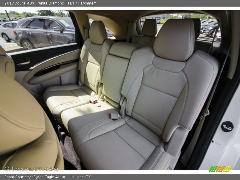 White Diamond Pearl / Parchment 2017 Acura MDX