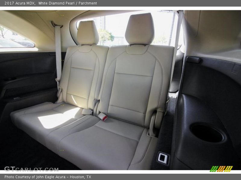 White Diamond Pearl / Parchment 2017 Acura MDX